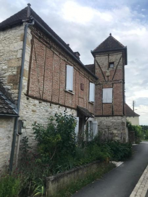 Le pigeonnier logement 4 personnes La maisonnette rénovée logement 2 personnes